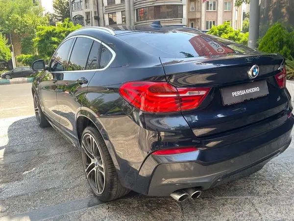 ب ام و  X4