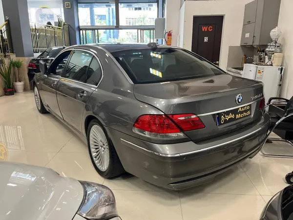 ب ام و، سری 7