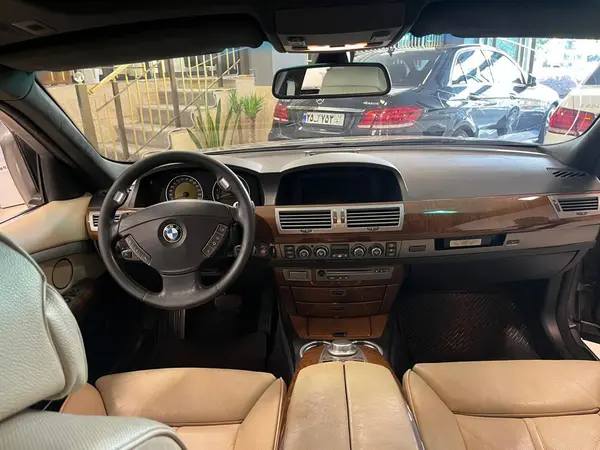 ب ام و، سری 7