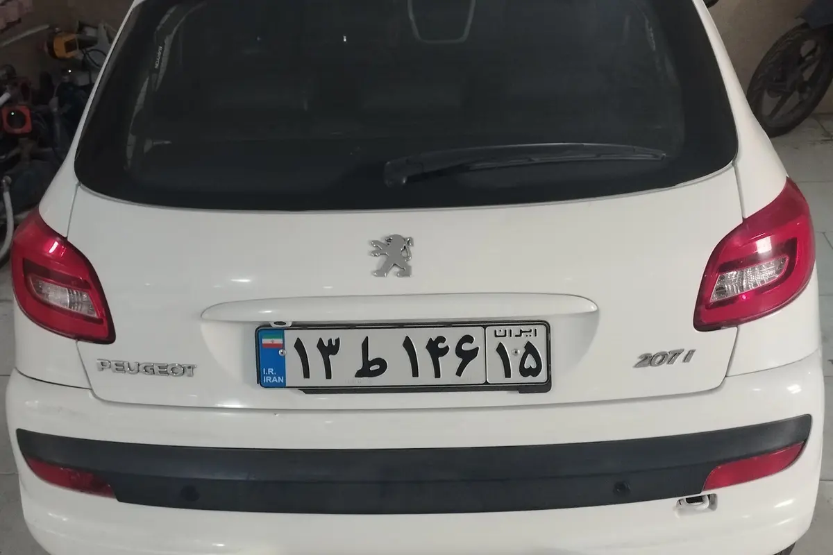 پژو،  207