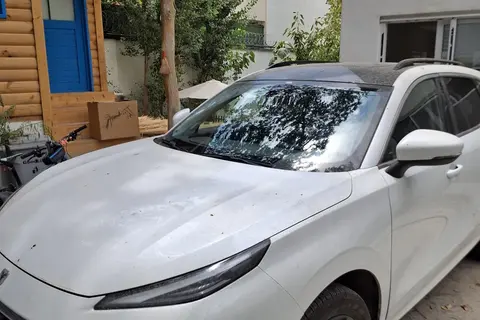 لاماری، ایما