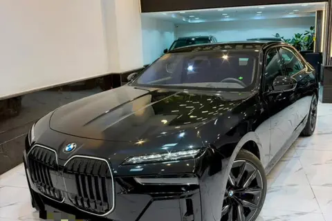 ب ام و، سری 7