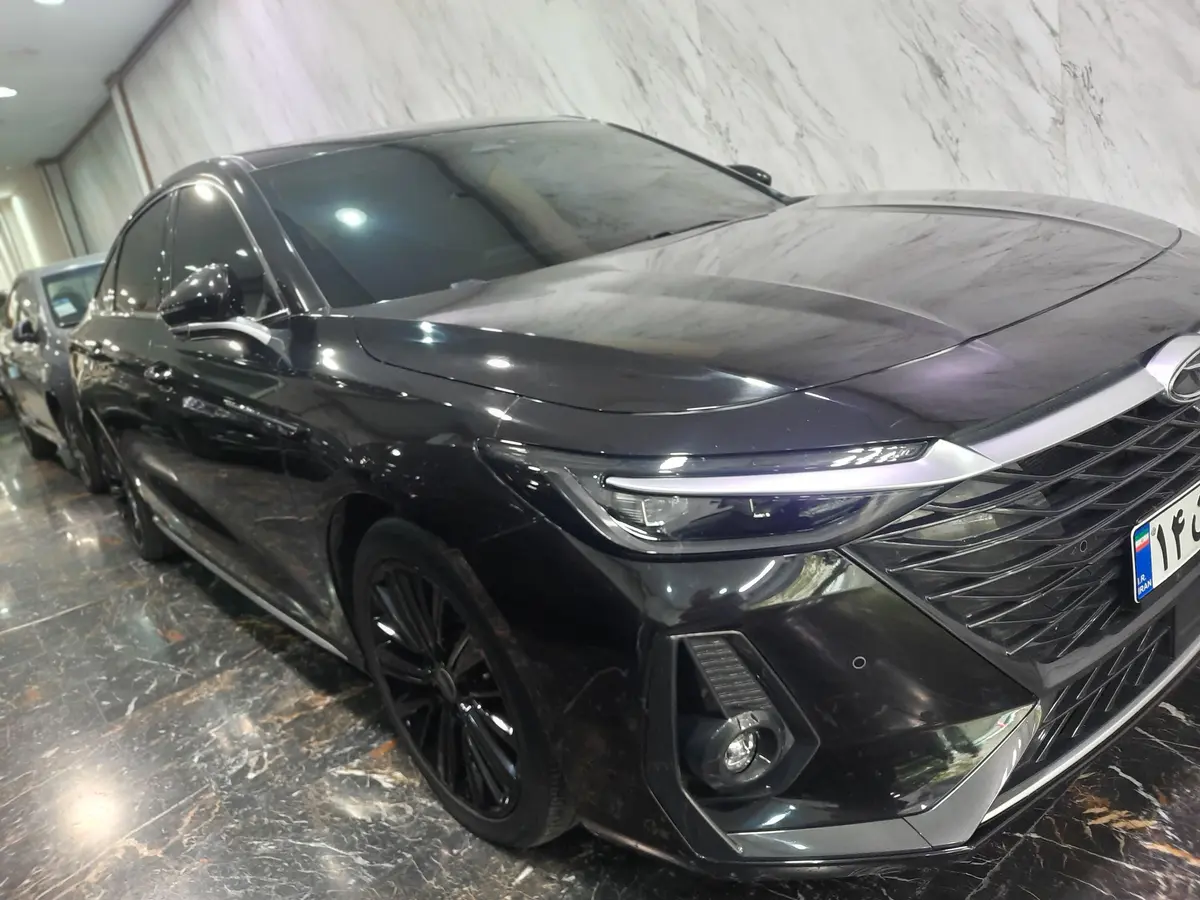 فونیکس،  آریزو 8 (Z8)