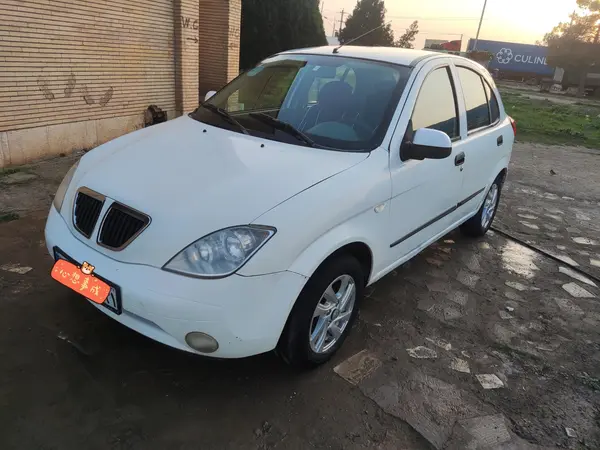 تیبا، هاچ بک