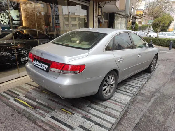 هیوندای، آزرا (گرنجور)