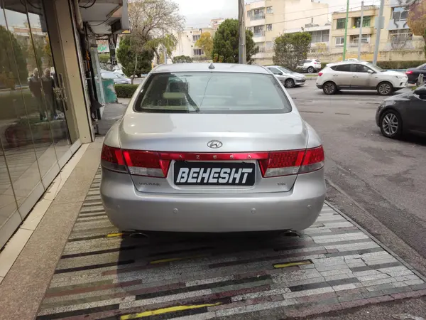 هیوندای، آزرا (گرنجور)