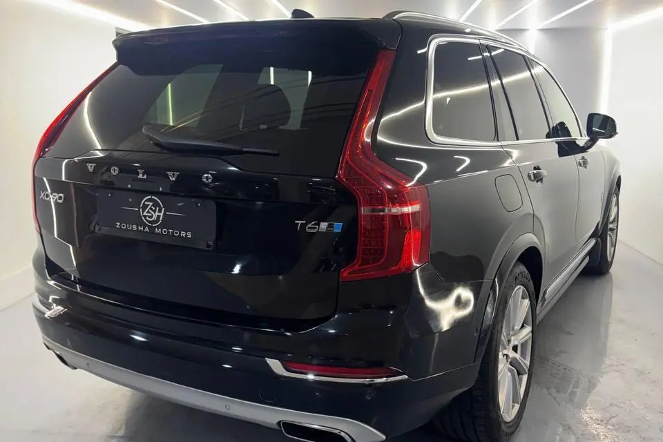 ولوو،  XC90