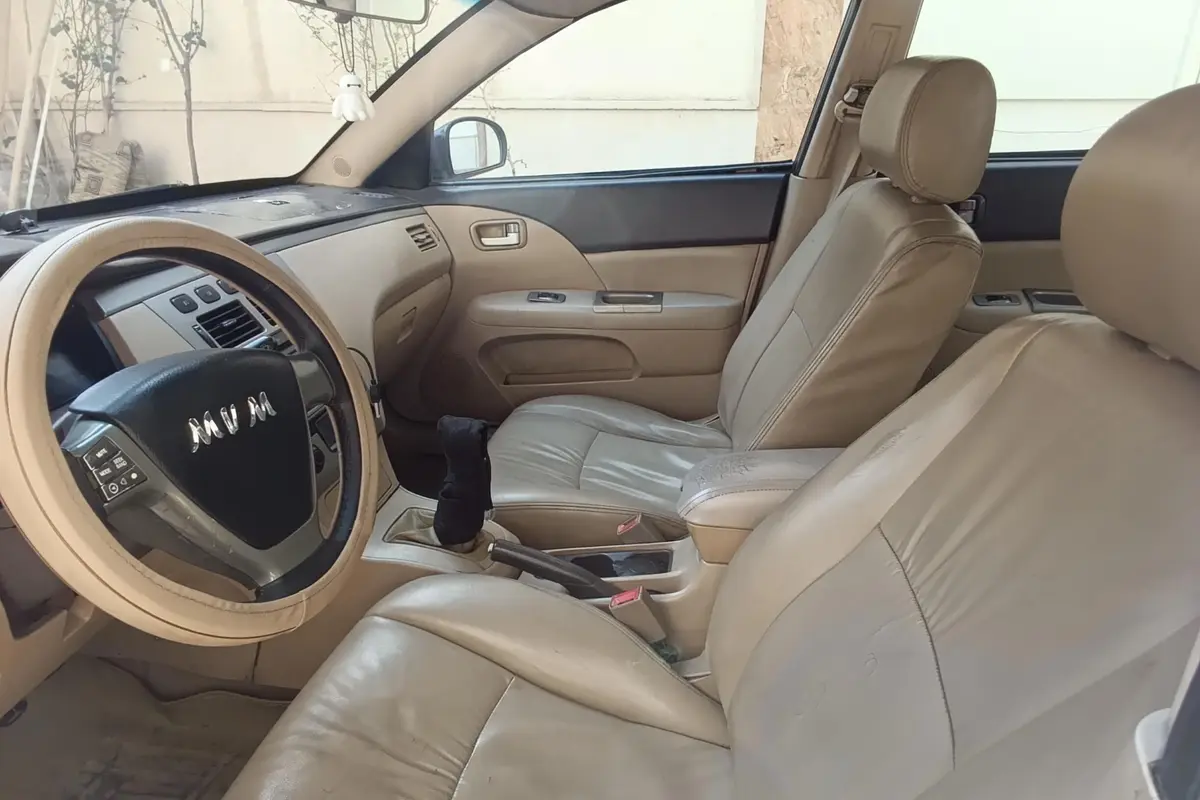 ام وی ام،  530