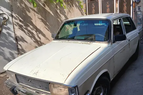 پیکان، سدان