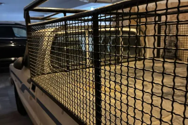 کارا، تک کابین