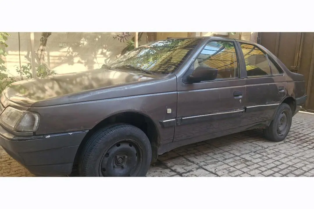 پژو،  405