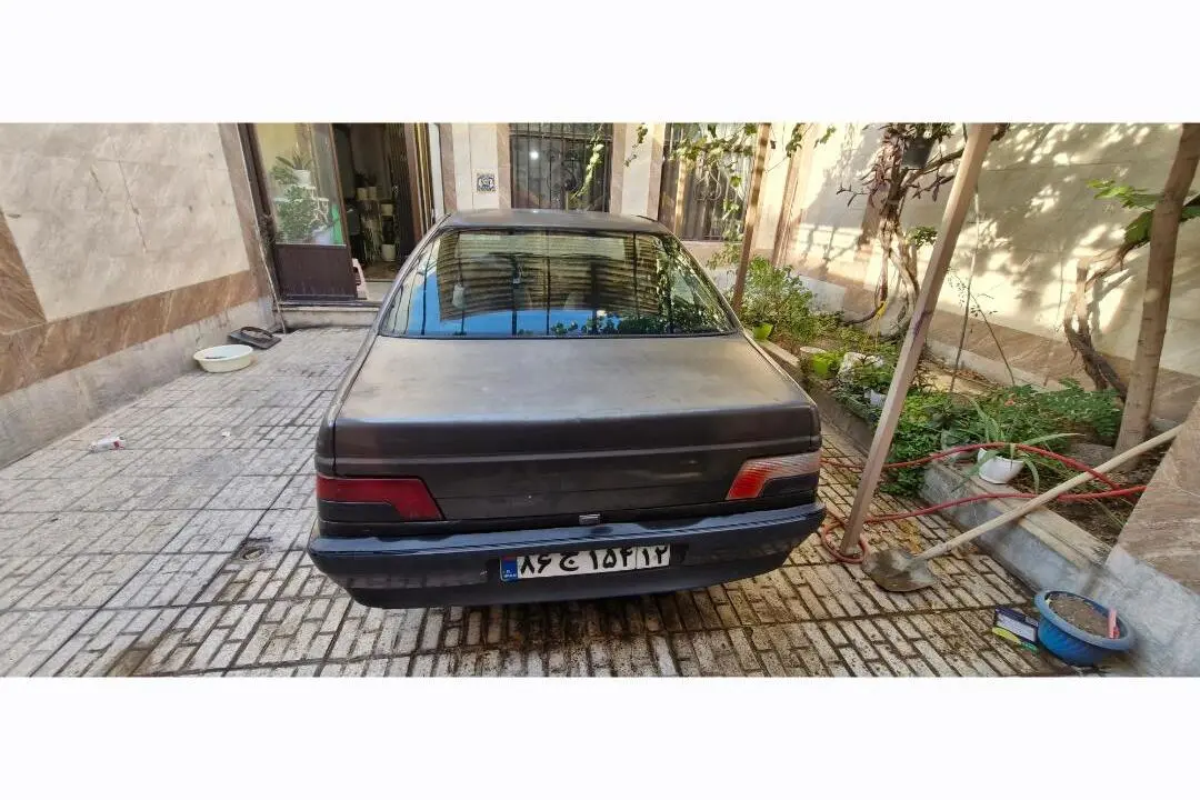 پژو،  405