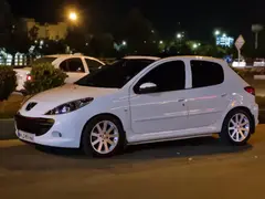 پژو، 207