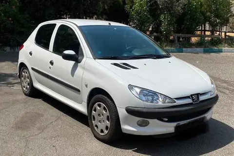 پژو، 206