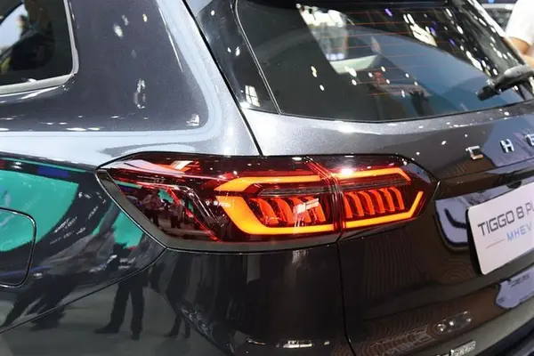 فونیکس، تیگو 8 پرو هیبرید (F8 PRO PHEV)