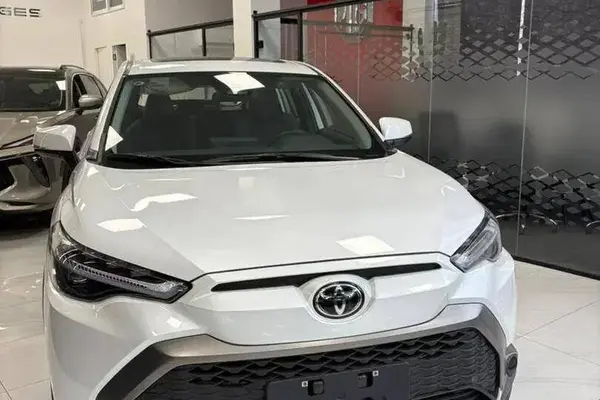 تویوتا، فرانت لندر هیبرید