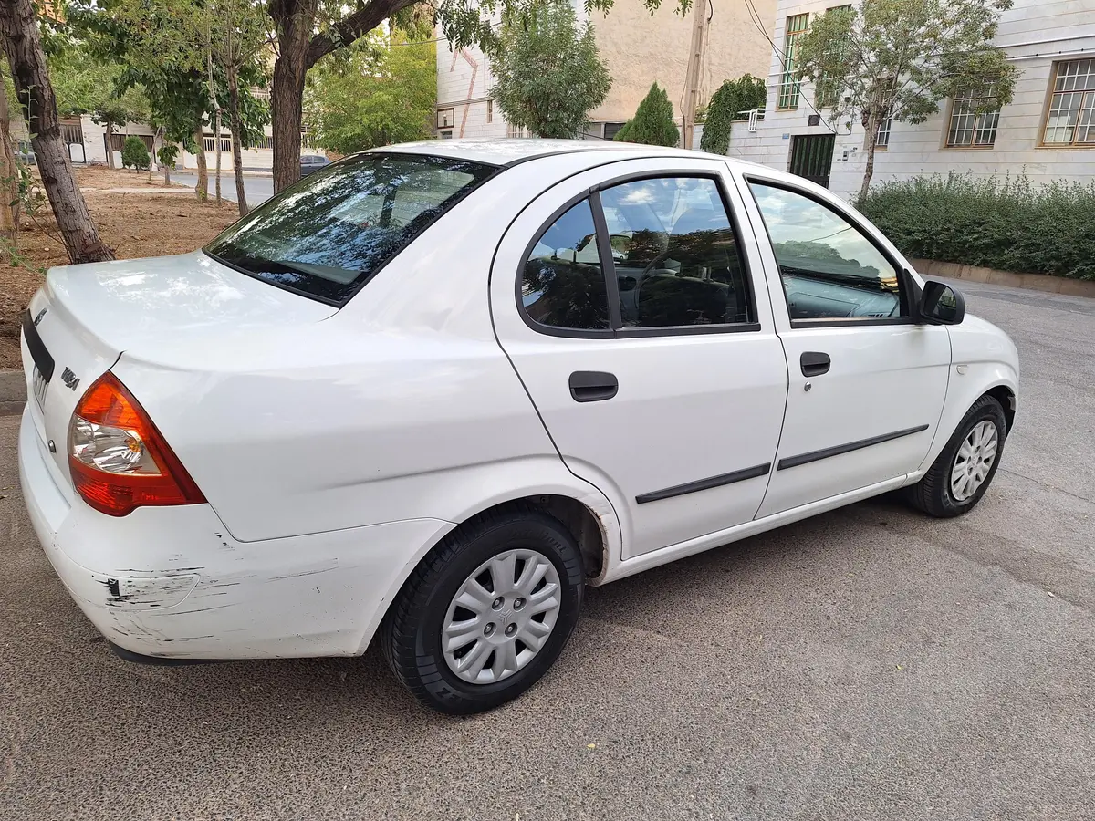 تیبا،  صندوق دار
