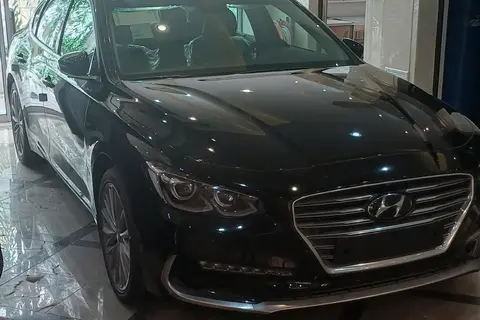 هیوندای، آزرا (گرنجور)