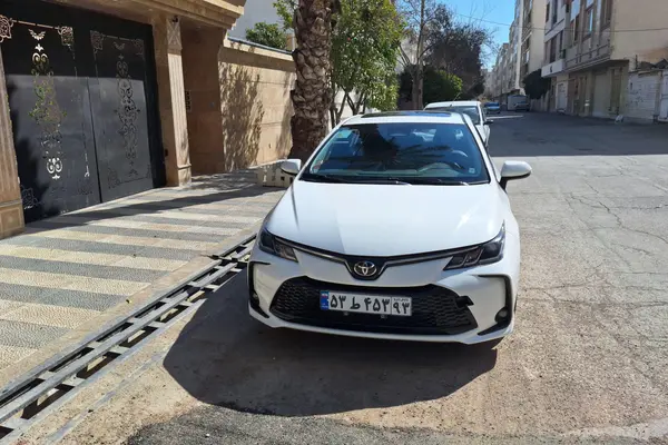 تویوتا، کرولا هیبرید