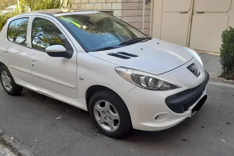 پژو، 207