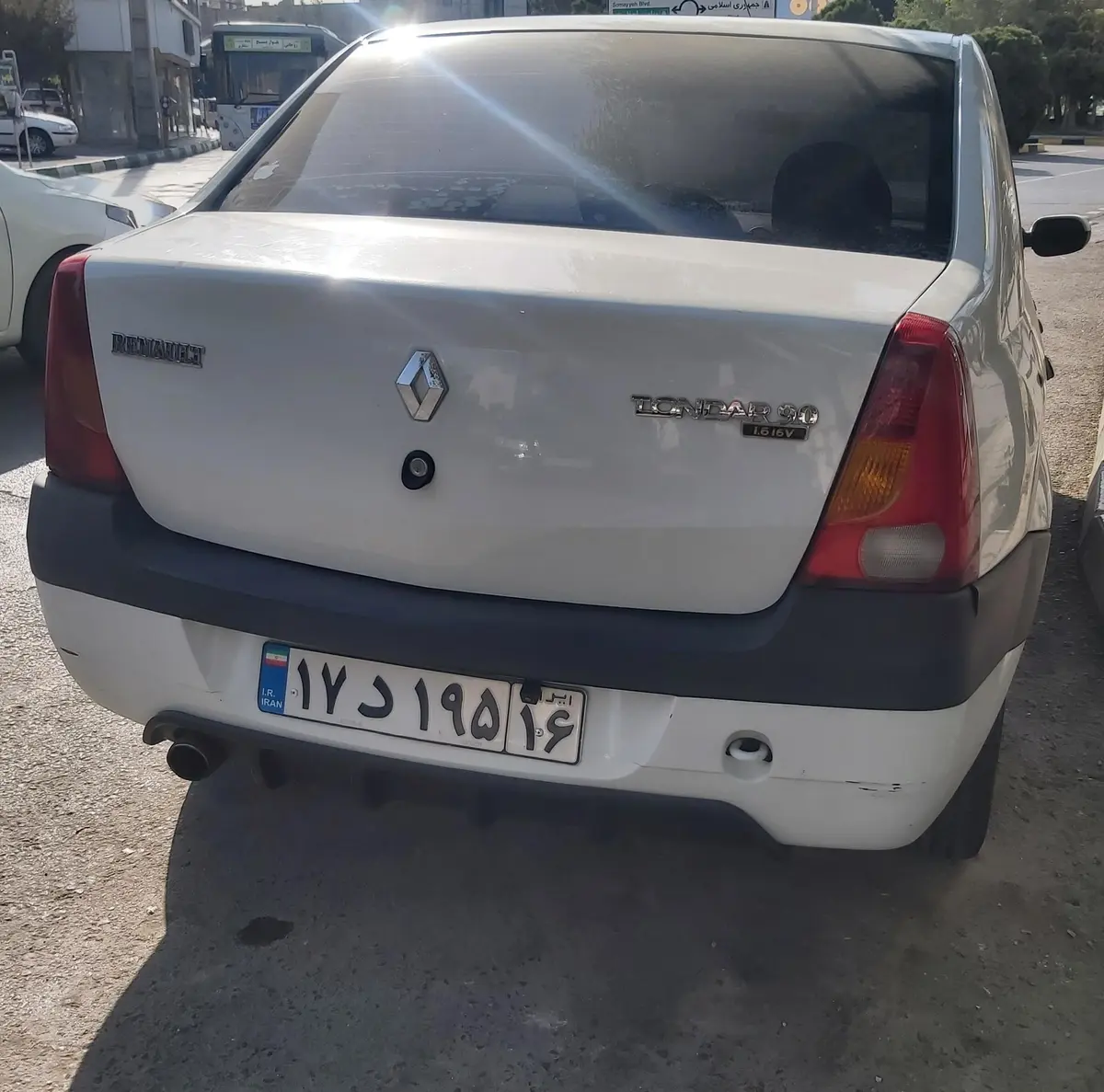 رنو،  تندر 90