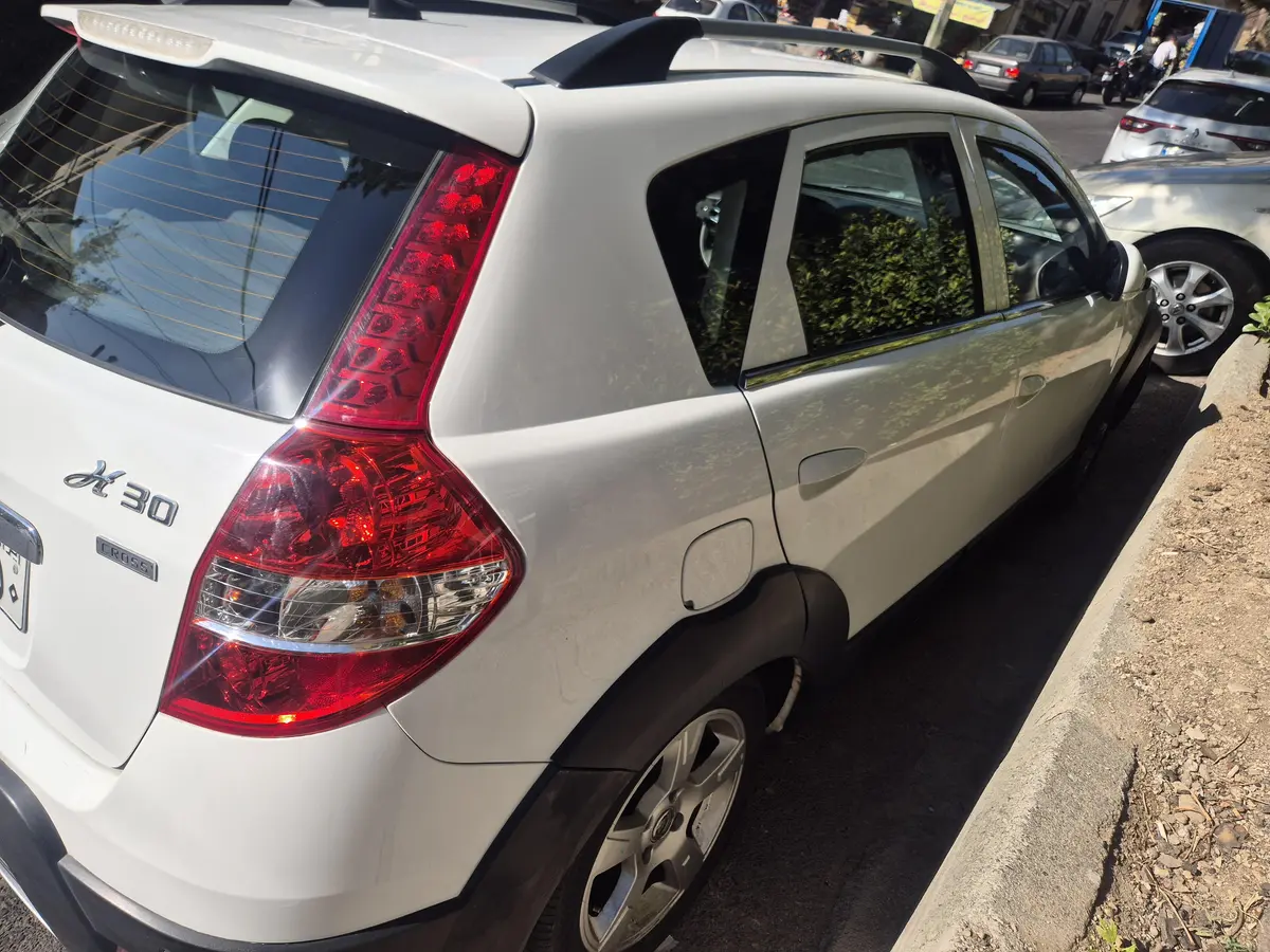 دانگ فنگ،  H30 کراس