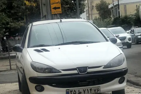پژو، 206