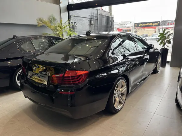 ب ام و، سری 5 سدان