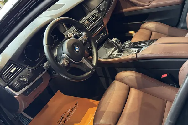 ب ام و، سری 5 سدان