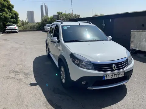 رنو، ساندرو استپ وی