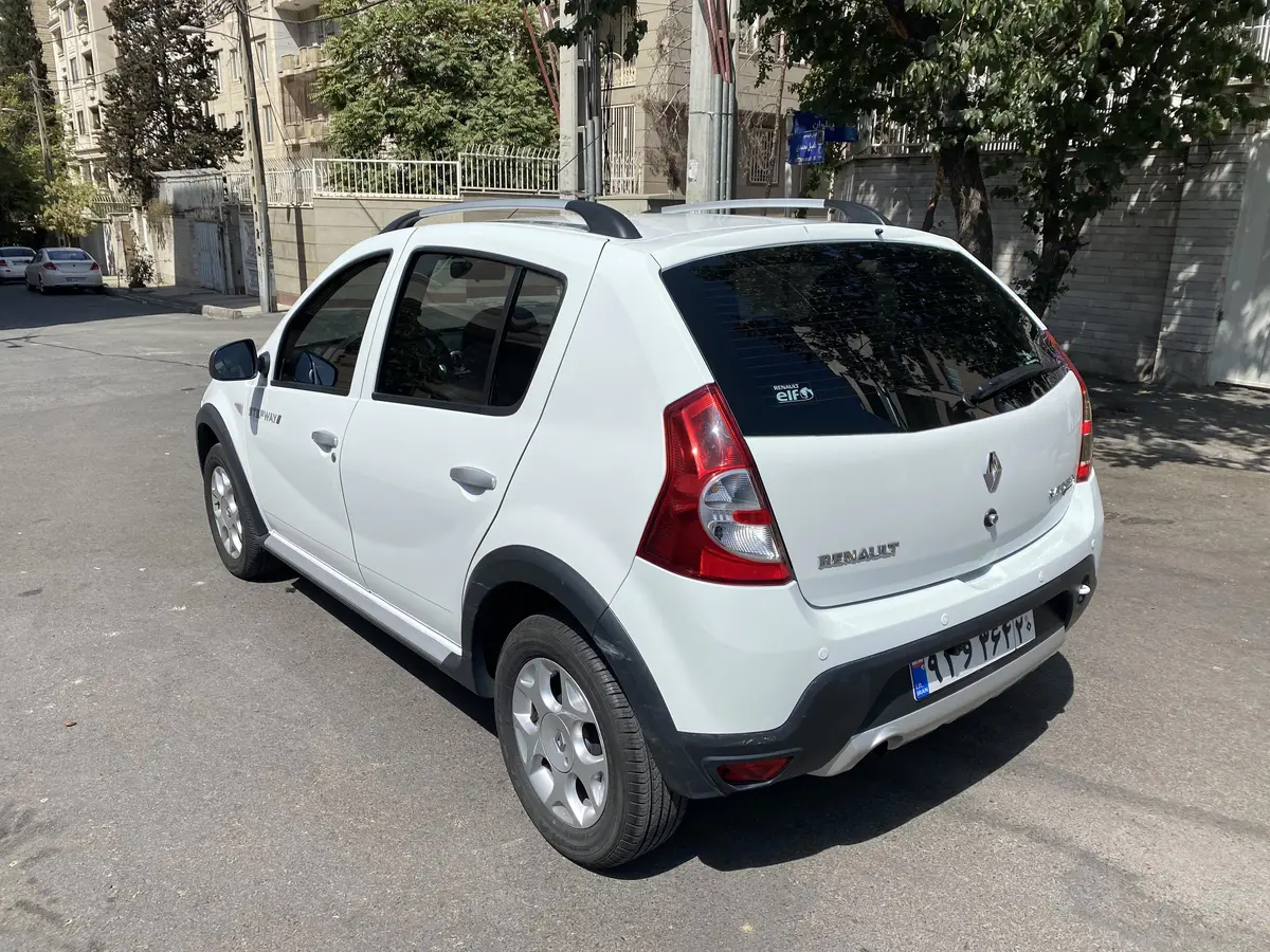 رنو،  ساندرو استپ وی