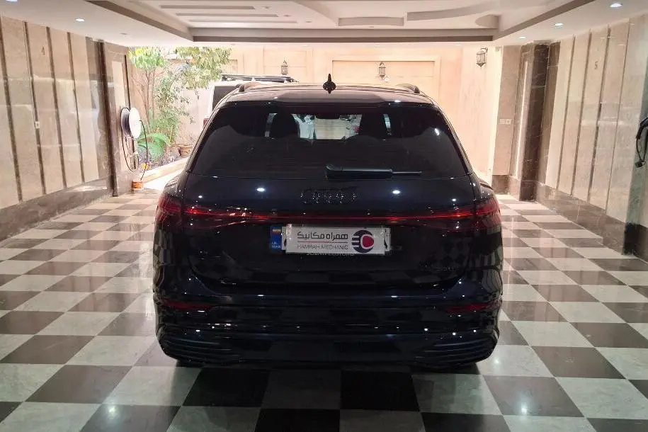آئودی  Q5 e-tron