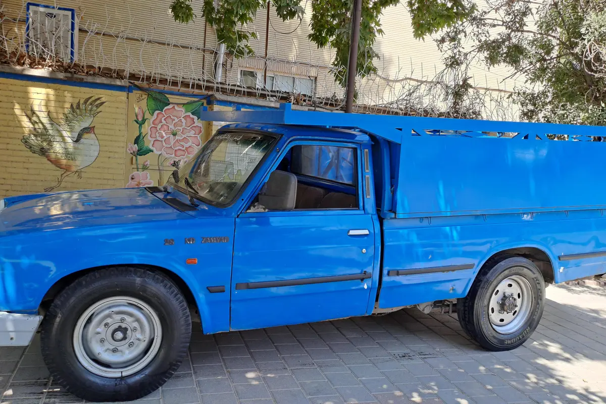زامیاد،  وانت نیسان