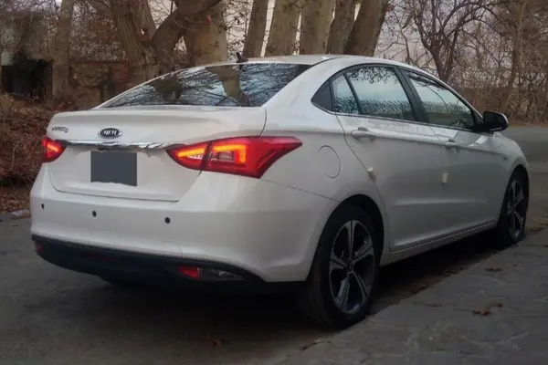 چری، آریزو 5T