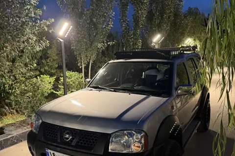 نیسان، رونیز