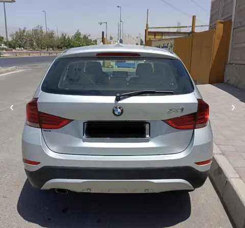 ب ام و، X1