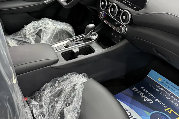 نیسان، سیلفی