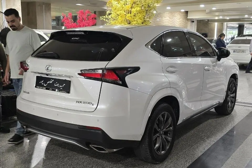 لکسوس  NX