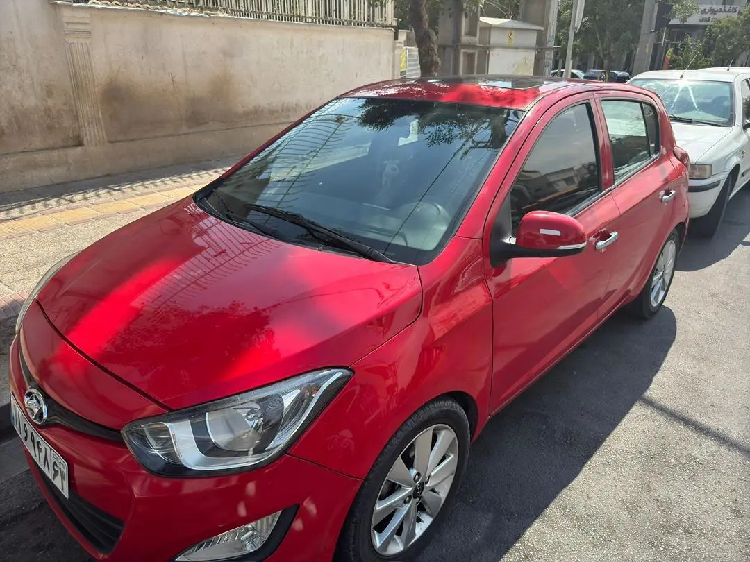 هیوندای  i20