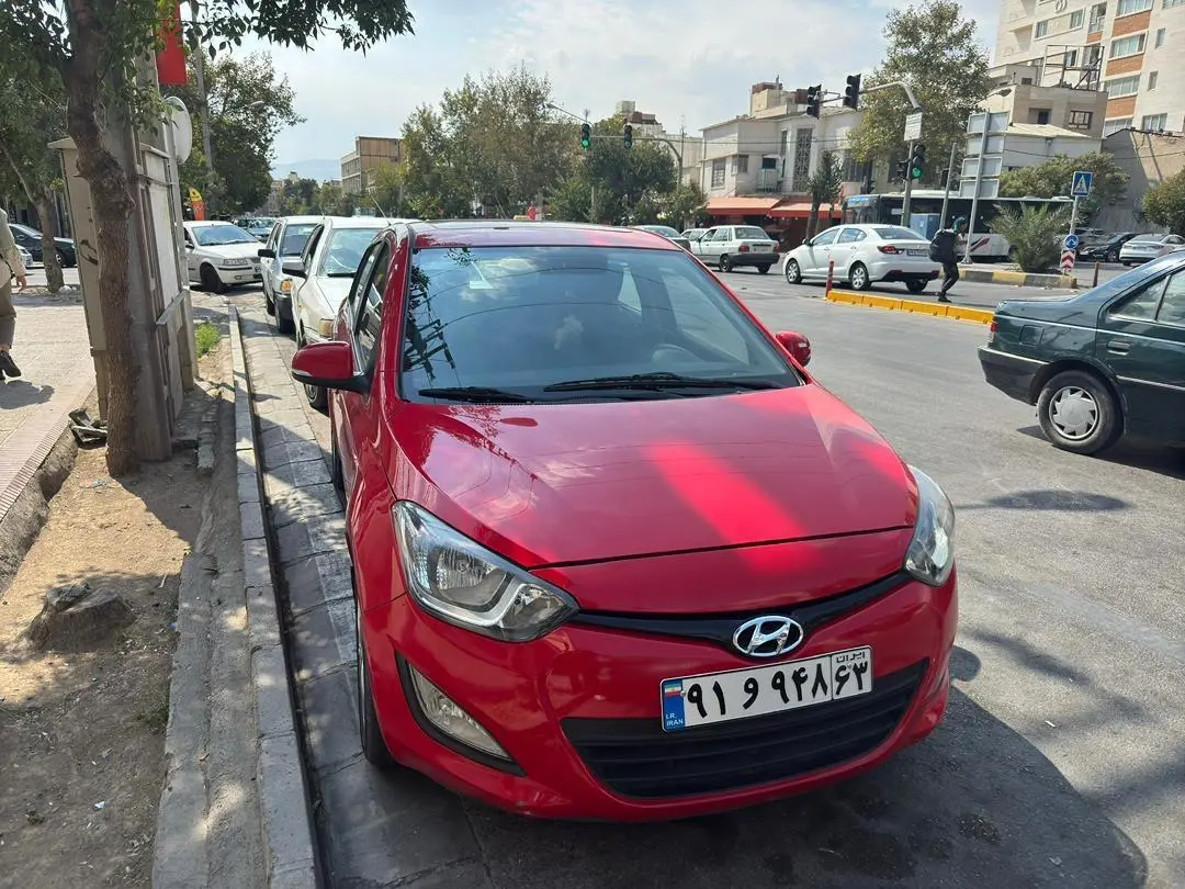 هیوندای  i20