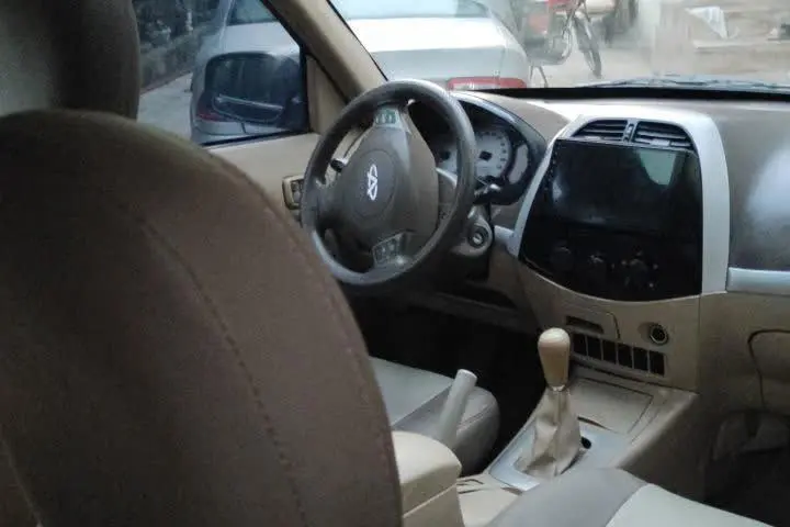 ام وی ام،  X33