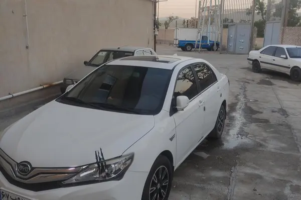 بی وای دی  F3