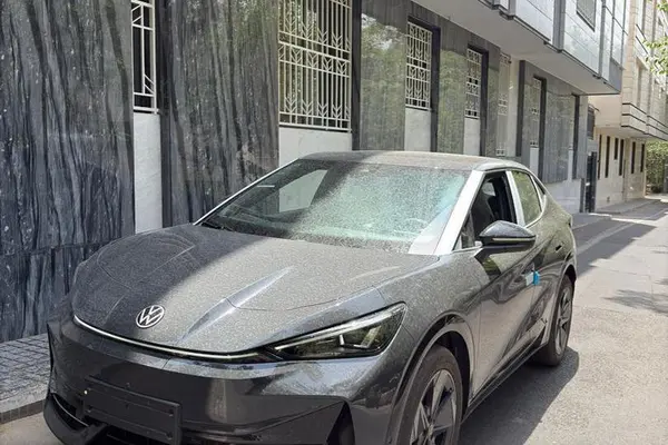 فولکس، آی دی یونیکس