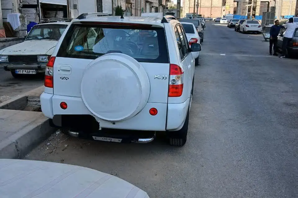 ام وی ام،  X33
