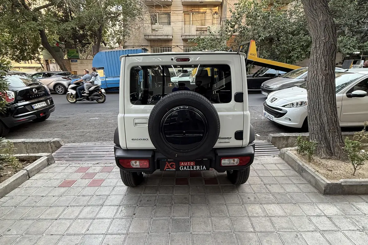 سوزوکی،  جیمنی 5 در