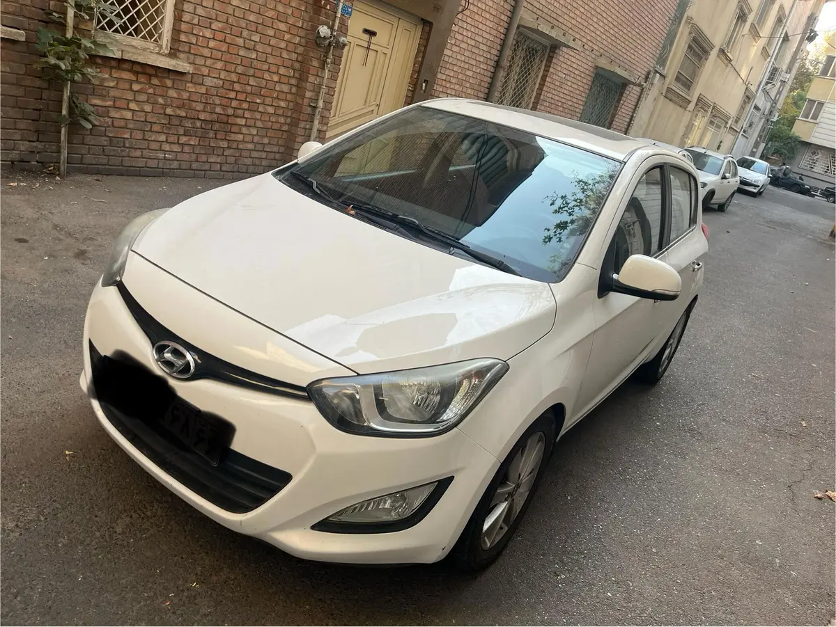 هیوندای،  i20