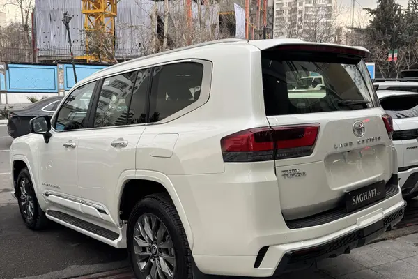 تویوتا، لندکروز چهار در