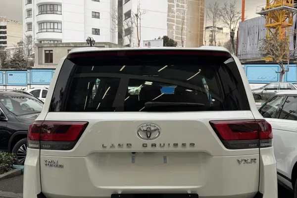 تویوتا، لندکروز چهار در