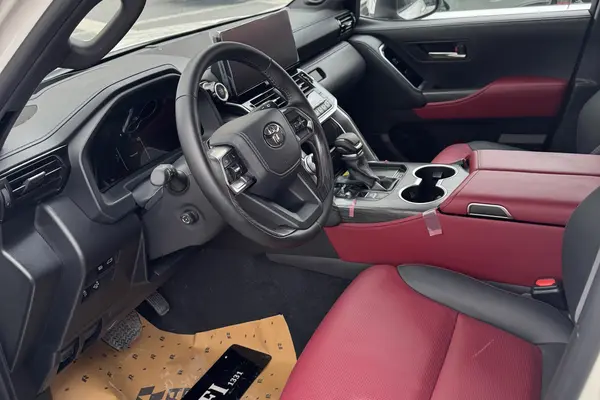 تویوتا، لندکروز چهار در