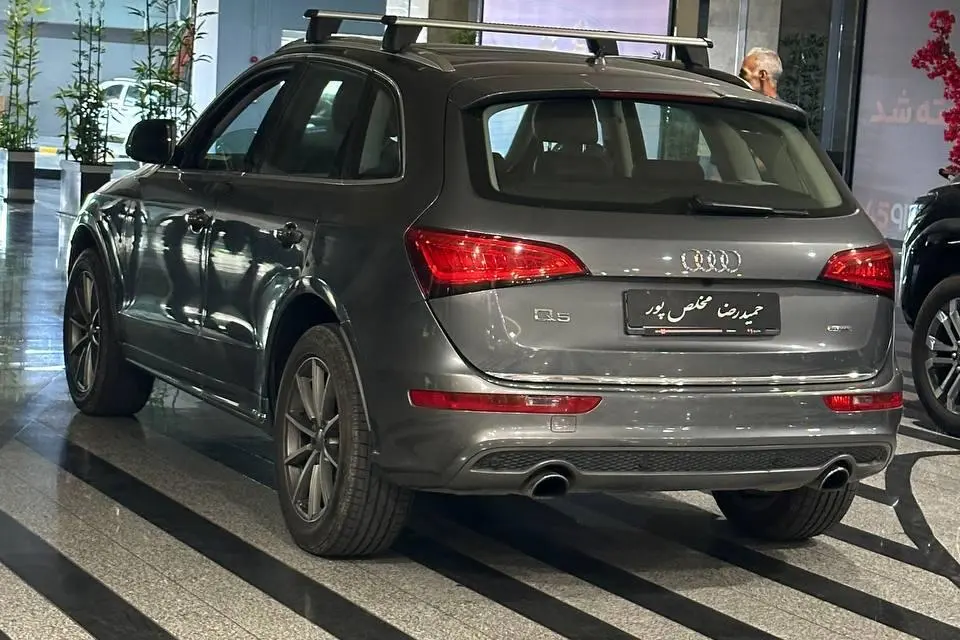 آئودی،  Q5